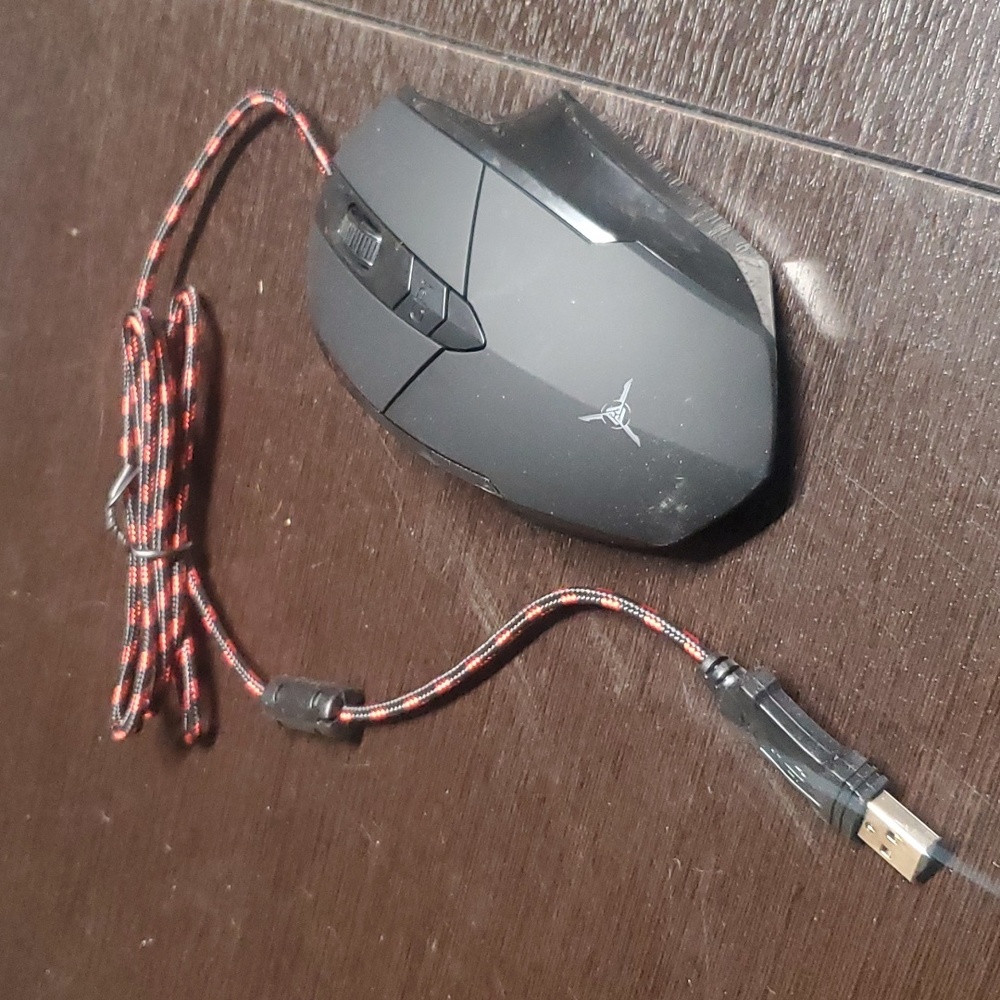 Gaming Keyboard with Mouse - Picture 3 of 4